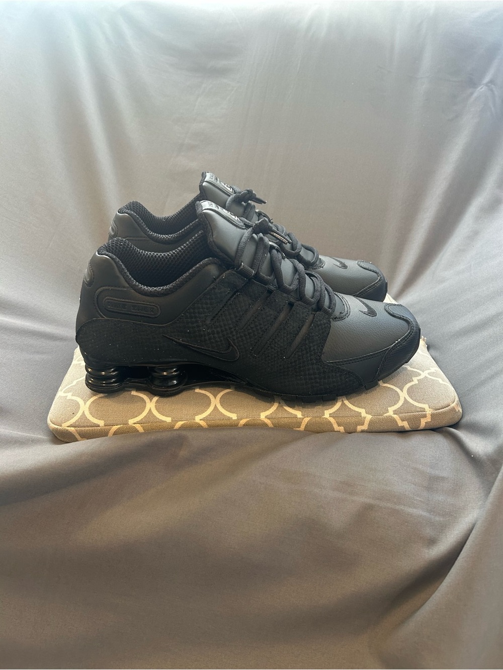 Nike Shox NZ “Triple Black” (GREAT CONDITION) - Picture 7 of 12